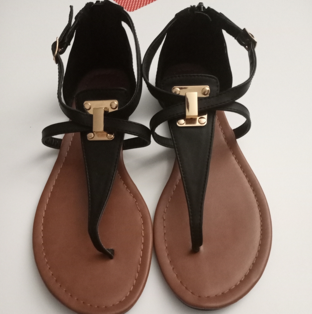 Rampage flat sandals for women.  Size 7